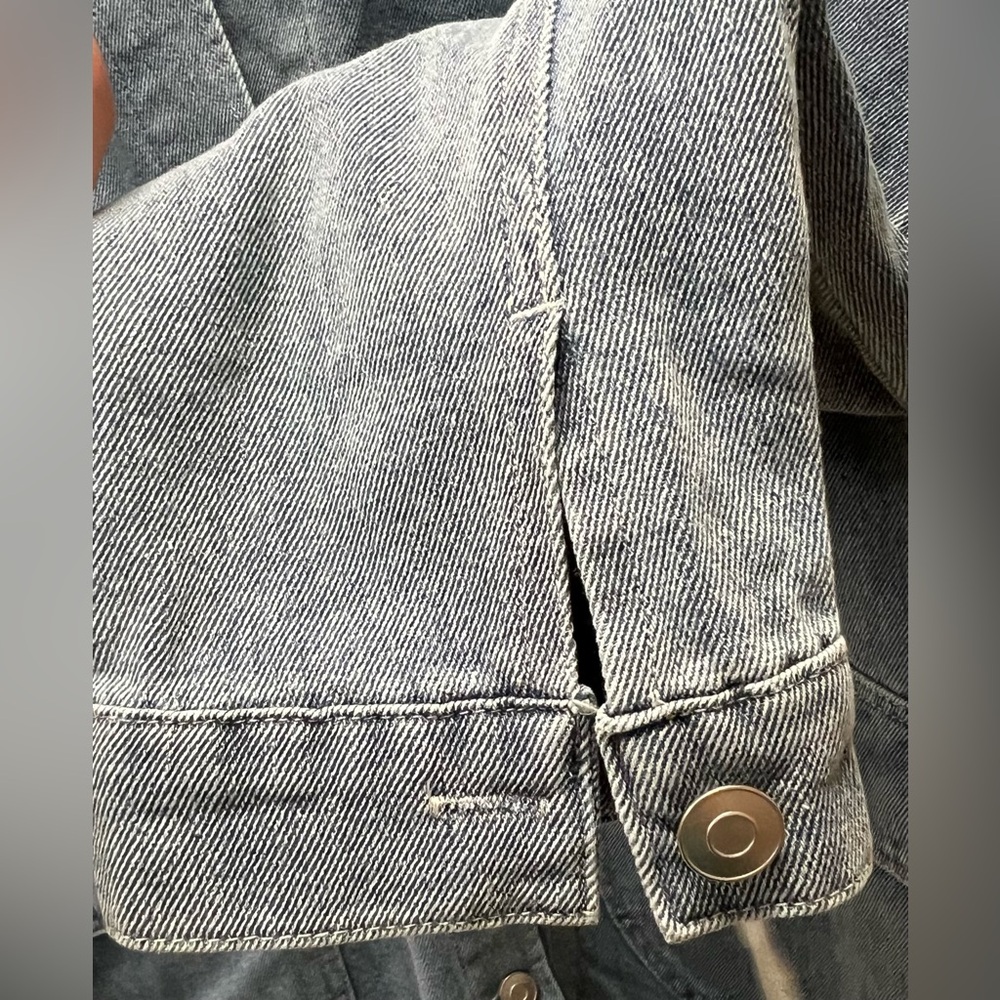 Ultra Flirt - Large - New With Tags - Light Blue Denim Barn Jacket  Cream Label - Picture 5 of 9